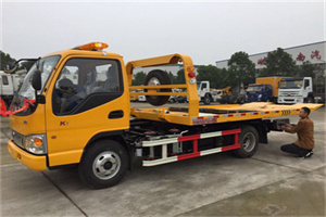 瑶海哪里有拖车服务